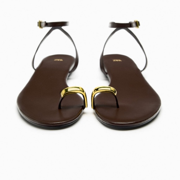 METAL RING TOE-POST LEATHER SANDALS - Picture 4 of 6